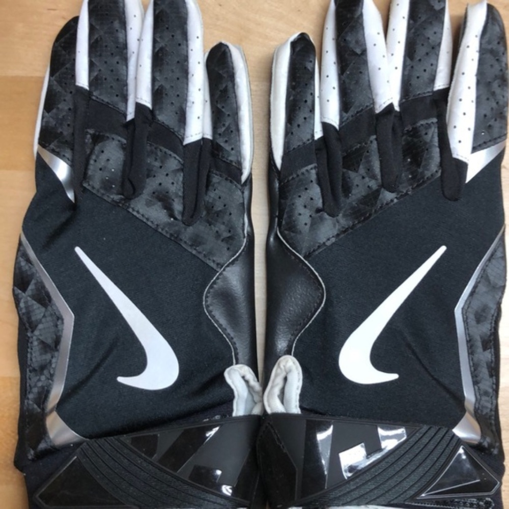 NIKE VAPOR JET FOOTBALL GLOVES New 2XL XXL wide receiver defensive back NFL